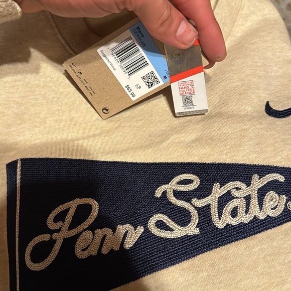 Brand new NIKE Penn State Navy Blue Embroidered flag patch crewneck - Picture 10 of 10